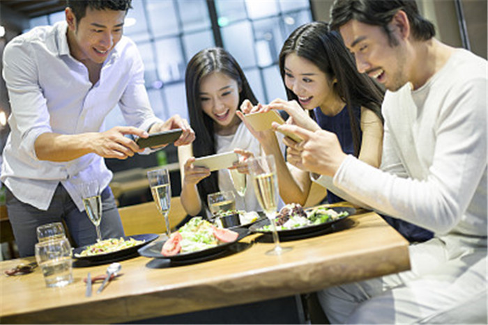 八旬老人爱心再延续 寒门学子感恩知回报“ky开元”(图1) ky开元集团官网入口