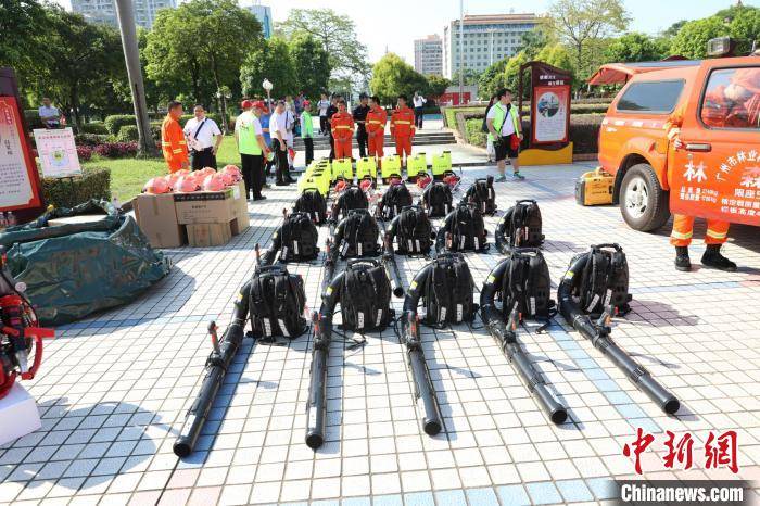 森林防火形势严峻 广东增强防火新技术推广:ky开元集团官网入口(图4)
森林防火形势严峻 广东增强防火新技术推广:ky开元集团官网入口(图4)